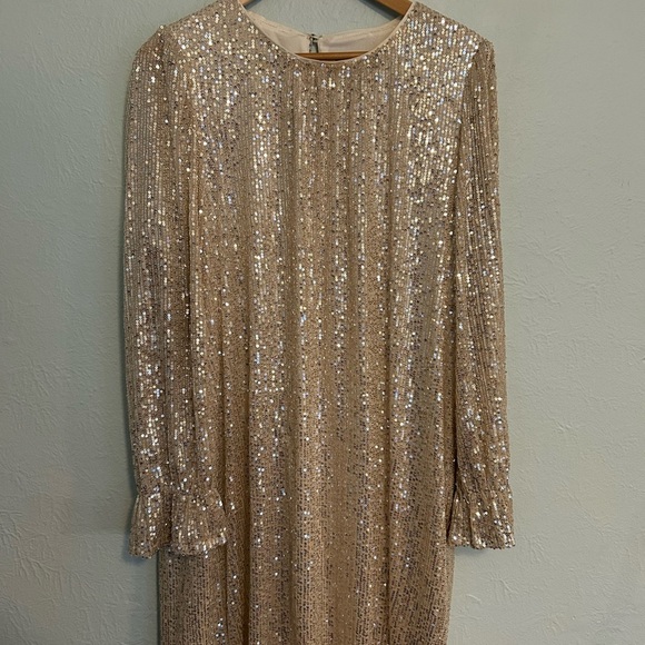 Maia Elegant Gold Sequin Dress Size 16W - Picture 1 of 5